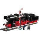 DR BR 52 Steam Locomotive & Railway Semaphore