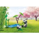 Asiatischer Garten mit Pandafütterung