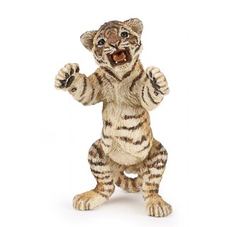 Stehender tigerjunges