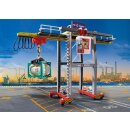 Portalkran mit Containern